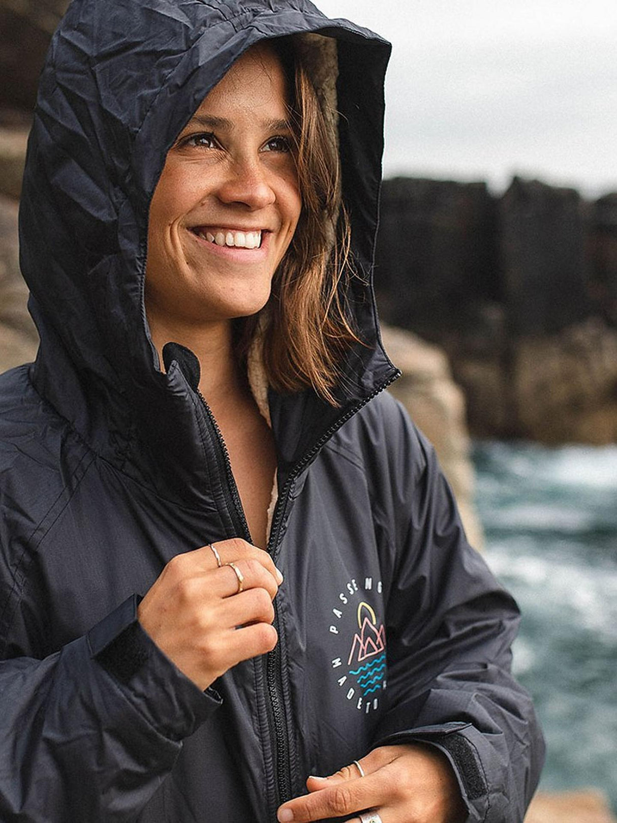 Passenger Escapism Polyester Unisex Regular Fit Changing Robe Size XL Black