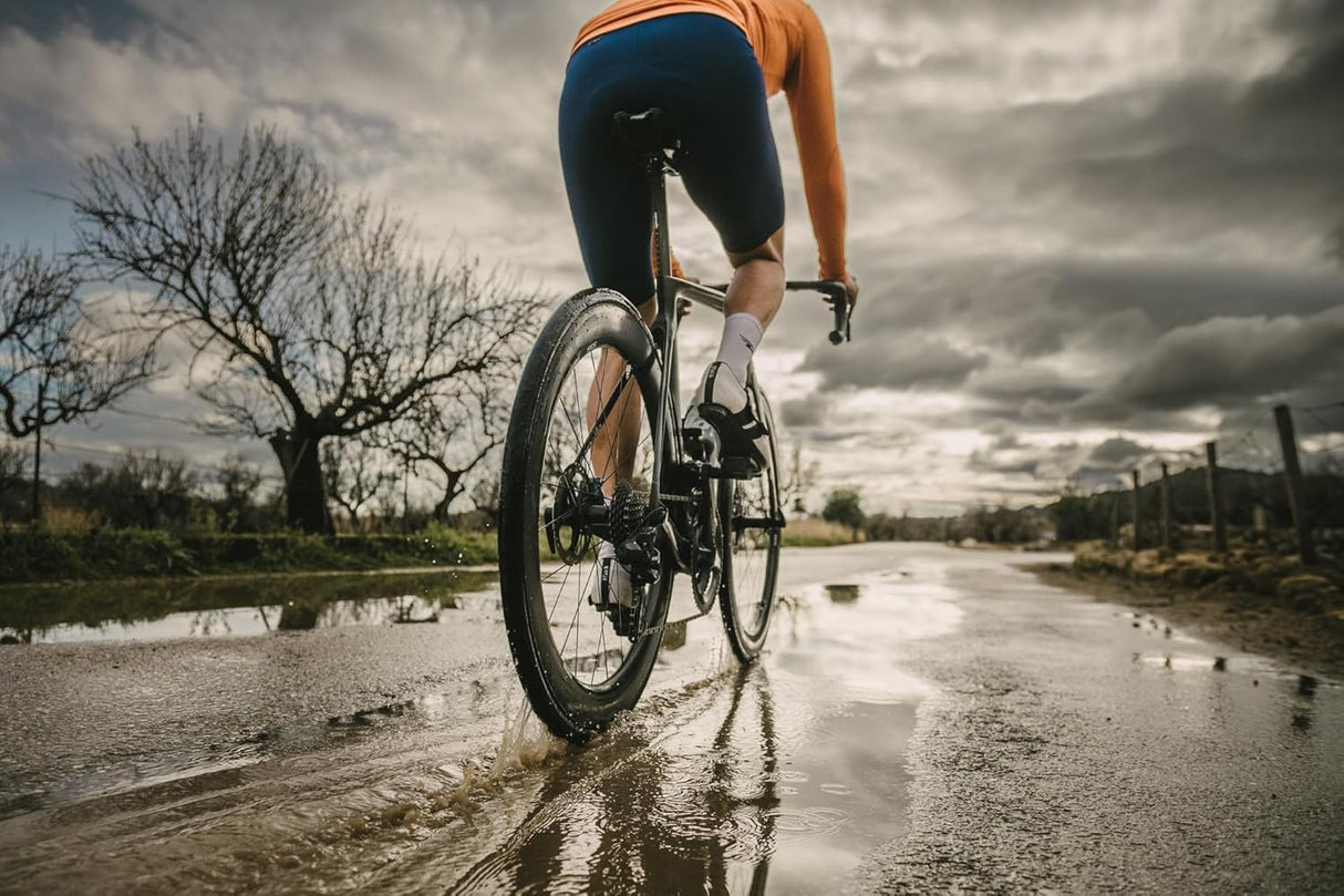 Goodyear Vector Four Seasons Tubeless Bike Tyre 700x32c 32-622 - Black