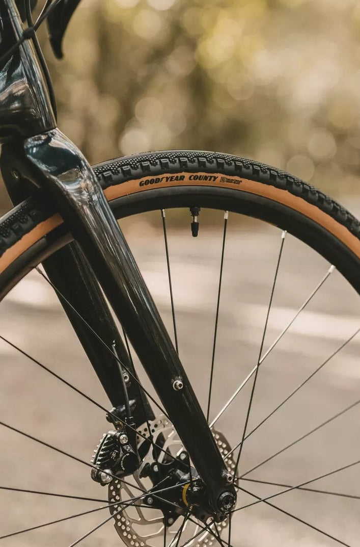 Goodyear County Ultimate Folding Tubeless Complete Bicycle Tyre 700x35c Tan