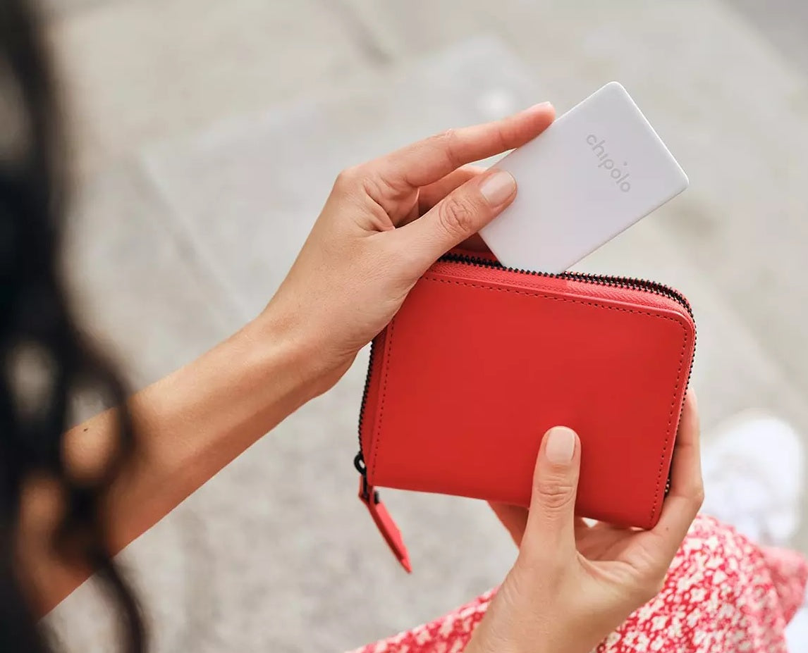 Chipolo CARD Point Slim Item Finder with Google’s Find My Device - White