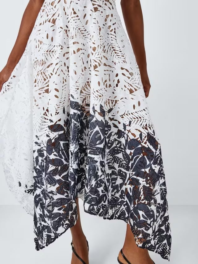 Elliatt Women's Anchor Floral Asymetric Midi Lace Dress - Black/White - M