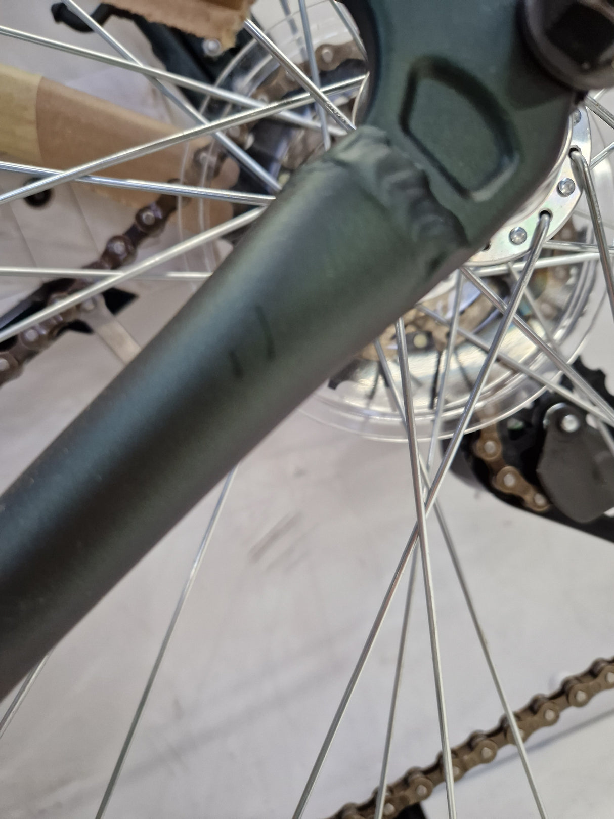 Raleigh Pioneer Trail Crossbar 21-Speed Grey/Green Hybrid Bike - Large 20''