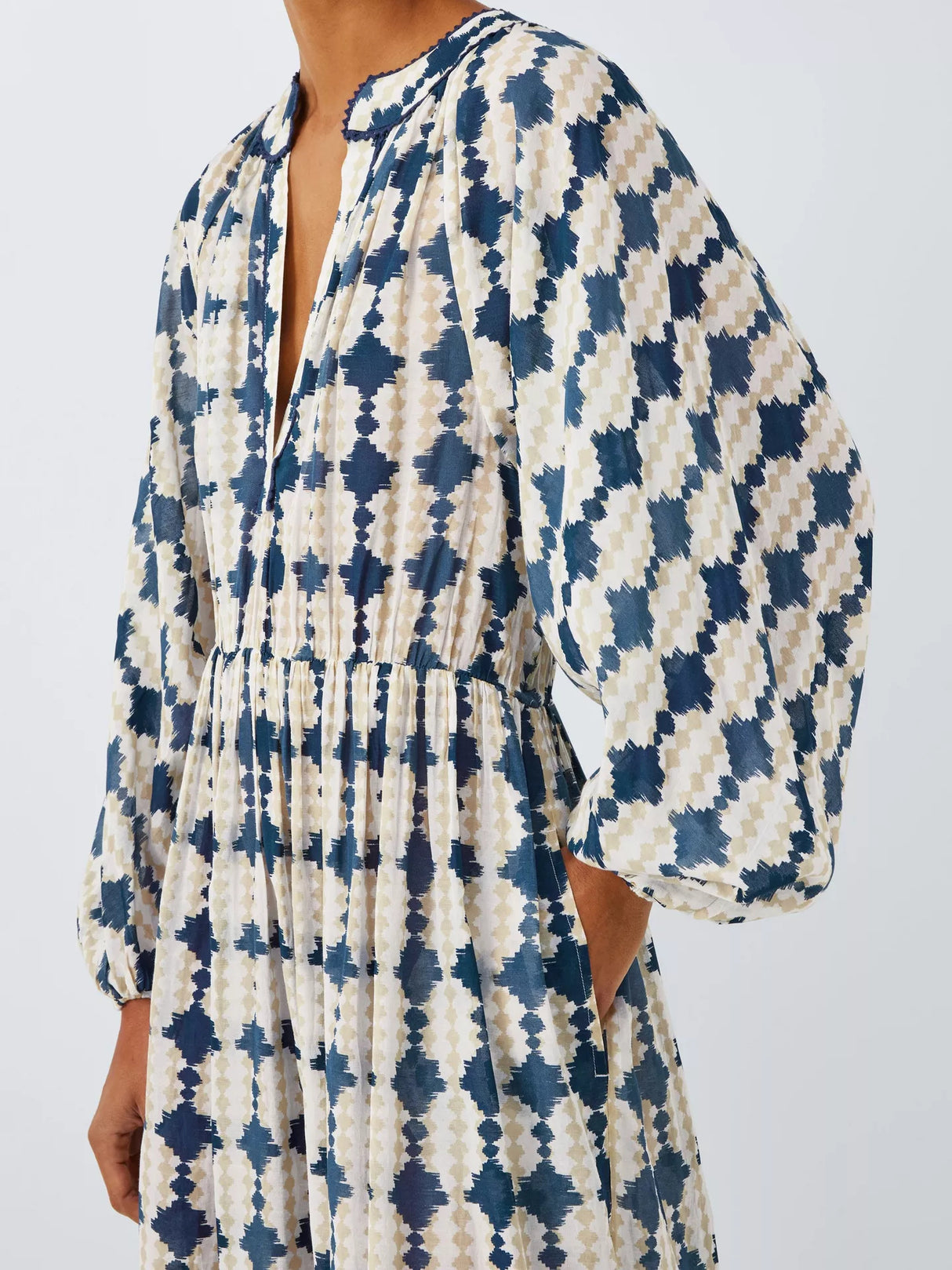 AND/OR Kimmy Geometric Print Long Sleeve V-Neck Dress UK 8 - Multi