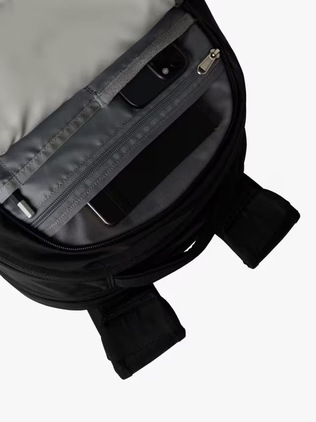 The North Face Recon 30L Sports Backpack with Laptop Compartment - Black