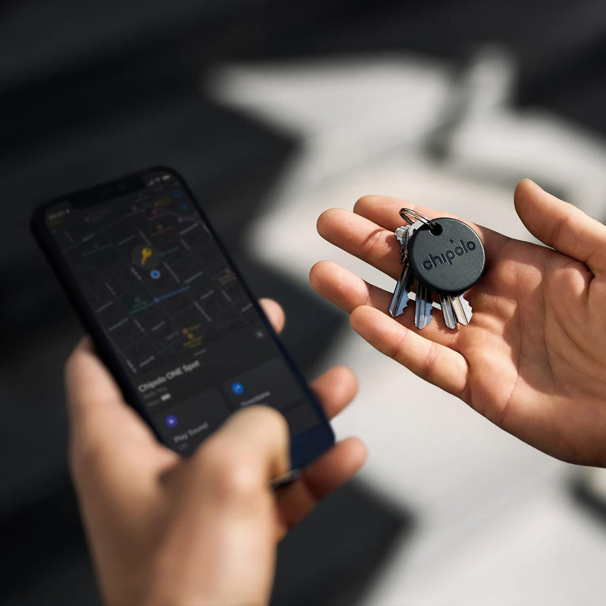 Chipolo ONE Spot with Apple Find My Network Item Finder Location Tracker