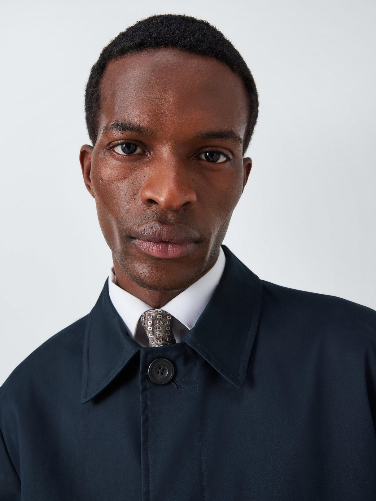 John Lewis Mens Regular Fit Cotton Blend Button City Mac Navy - Size Large