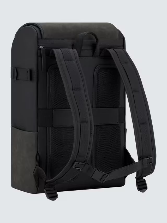 Kapten & Son 28L Bali Daypack Black Unisex Backpack with Laptop Compartment