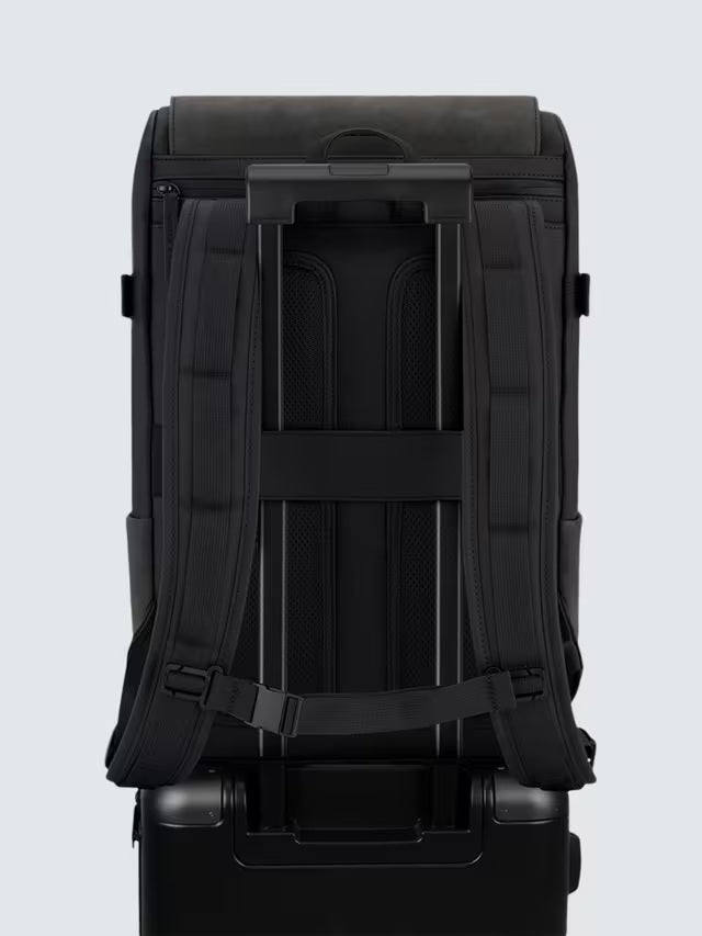 Kapten & Son 28L Bali Daypack Black Unisex Backpack with Laptop Compartment