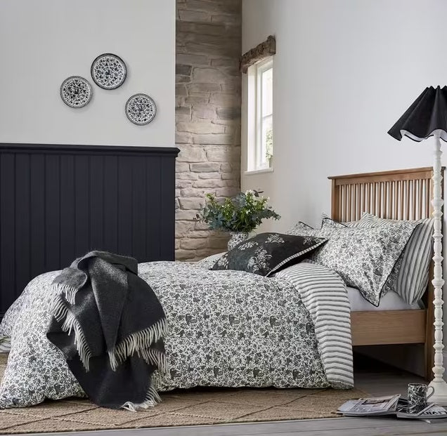 Burleigh x Bedeck Soft Fringed Wool Throw 170 x 130cm - Charcoal - Kazoop 