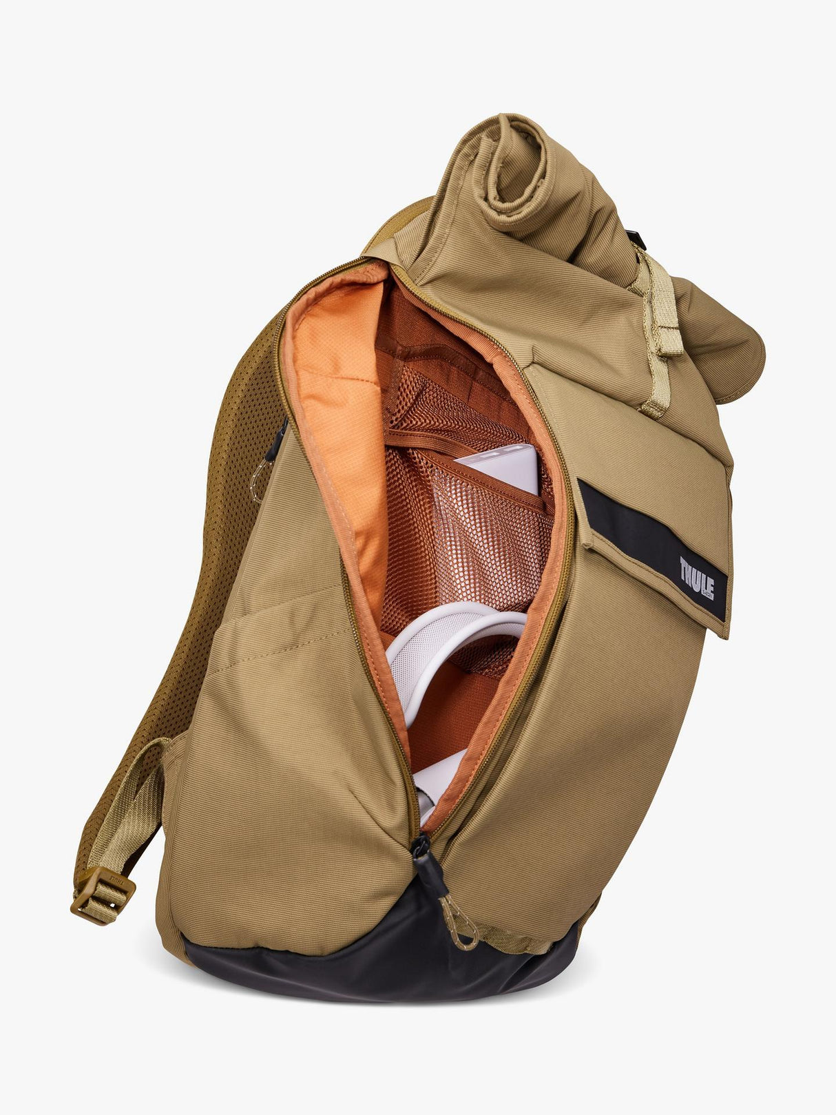 Thule Paramount 24L weather-resistant Backpack H56 x W19 x D32cm - Nutria