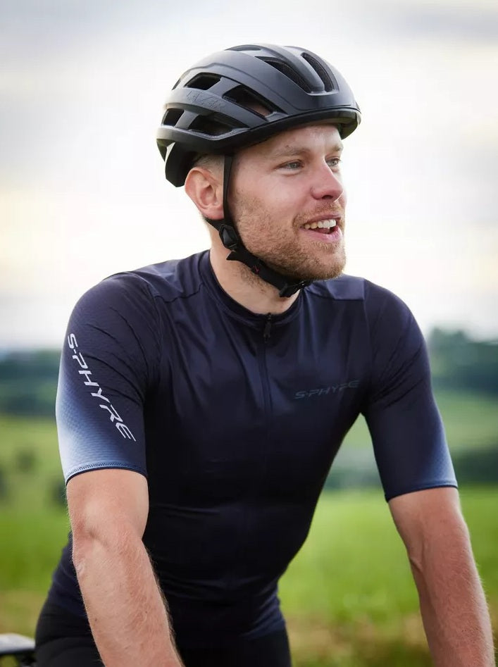 Strada KinetiCore Unisex Adult Cycling Helmet - Matt Titanium - S (52-56cm)