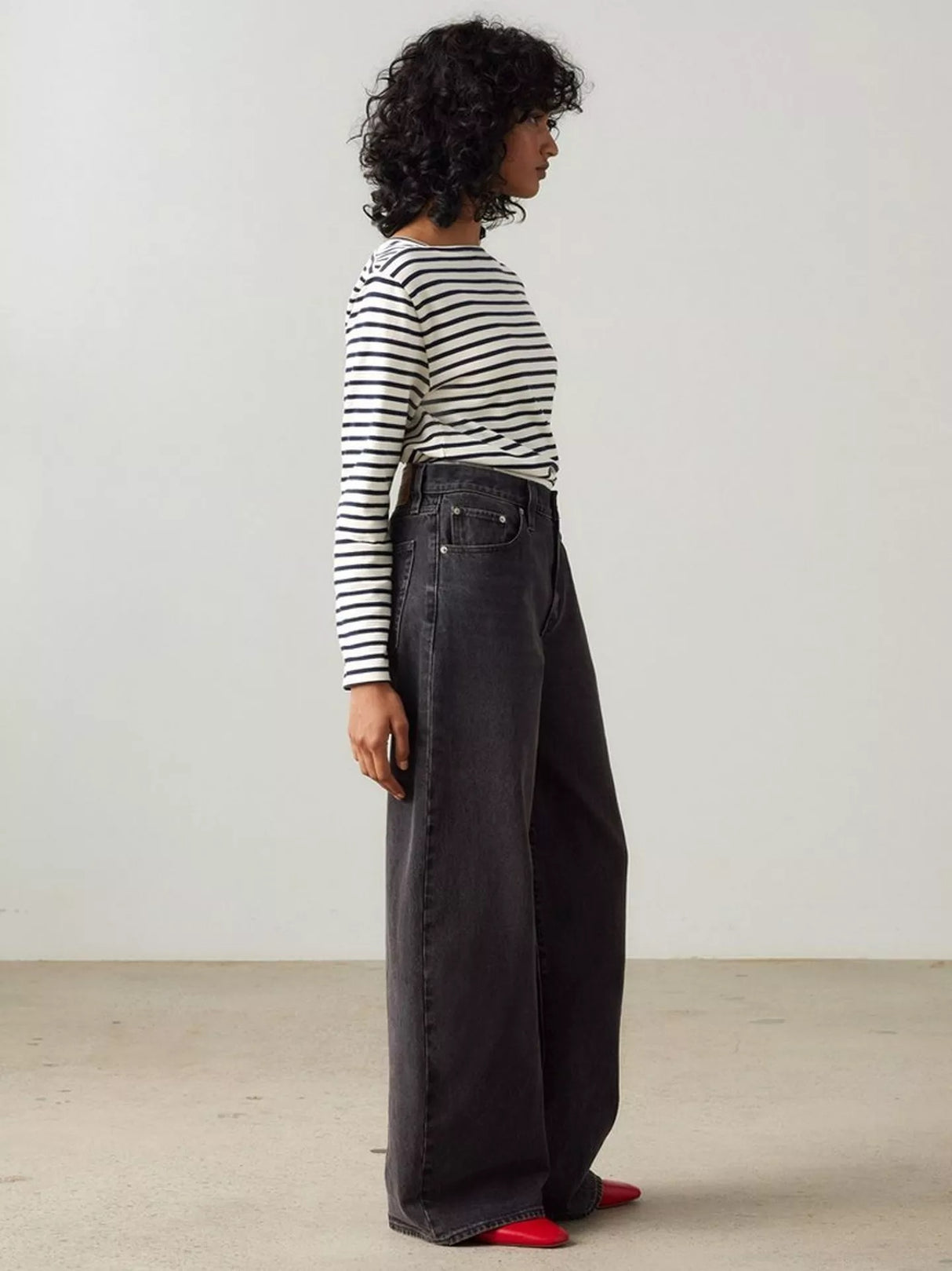 Levi's XL Mid Rise Straight Leg Baggy Jeans - Influential Lady - Size 30