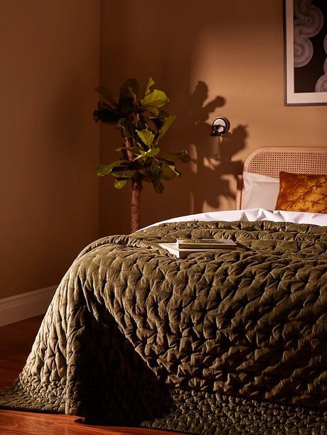 John Lewis Boutique Hotel Velvet Stitch Quilted Bedspread L260 x 250cm Green - Kazoop 