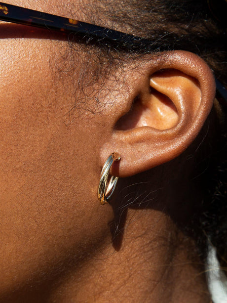 IBB Womens 18ct Solid Yellow Gold Hollow Twisted Tube Hoop Earrings - Gold