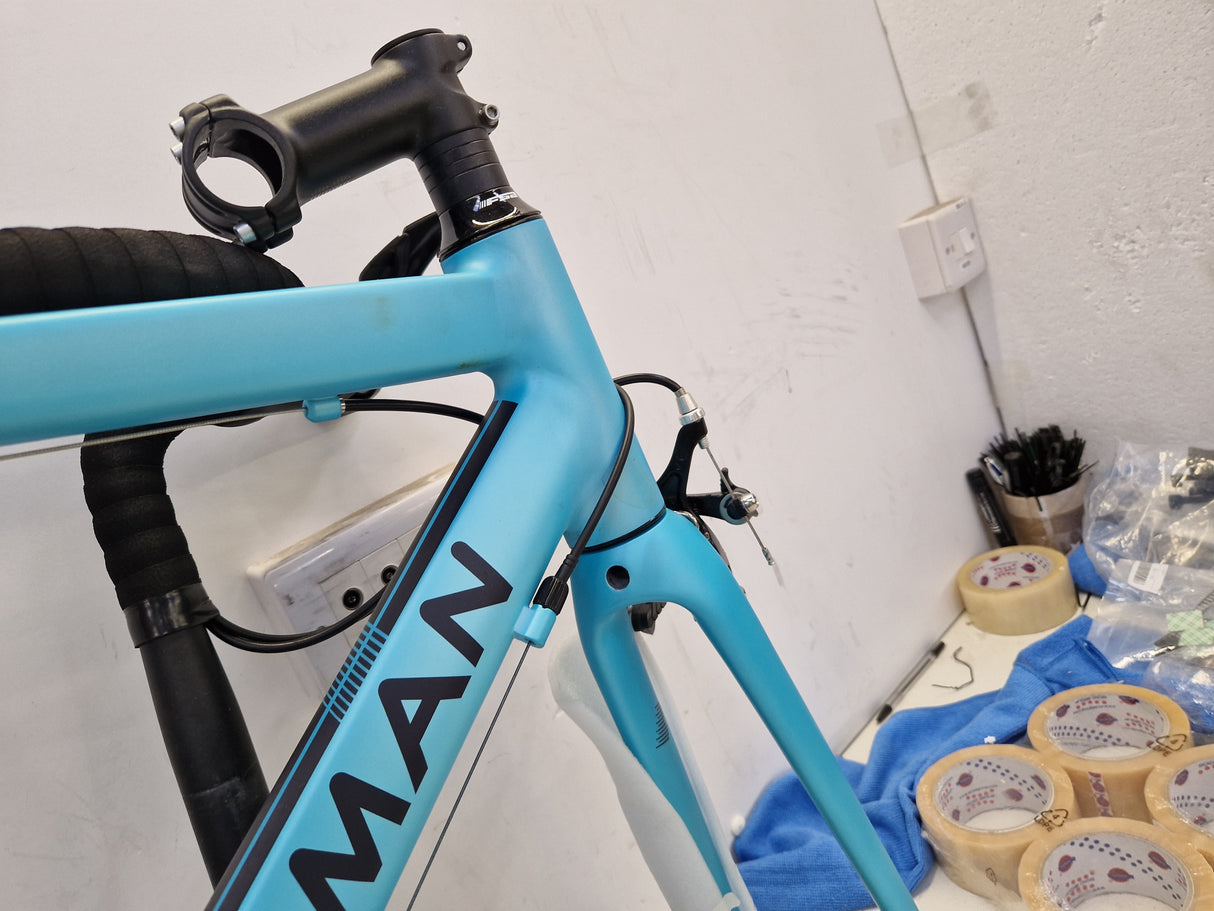 Boardman SLR 8.6 Womens 16-Speed Road Racing Bike - Blue - Medium Frame