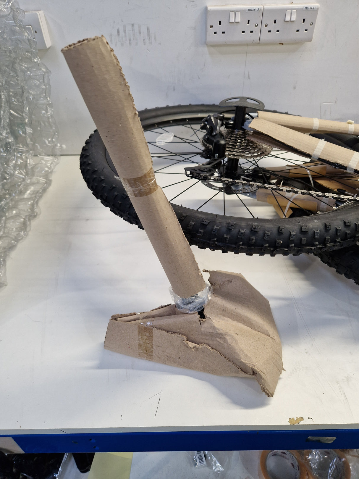 Polygon Xtrada 5 27.5" Wheel Unisex Mountain Bikes - Grey/Red - Small Frame