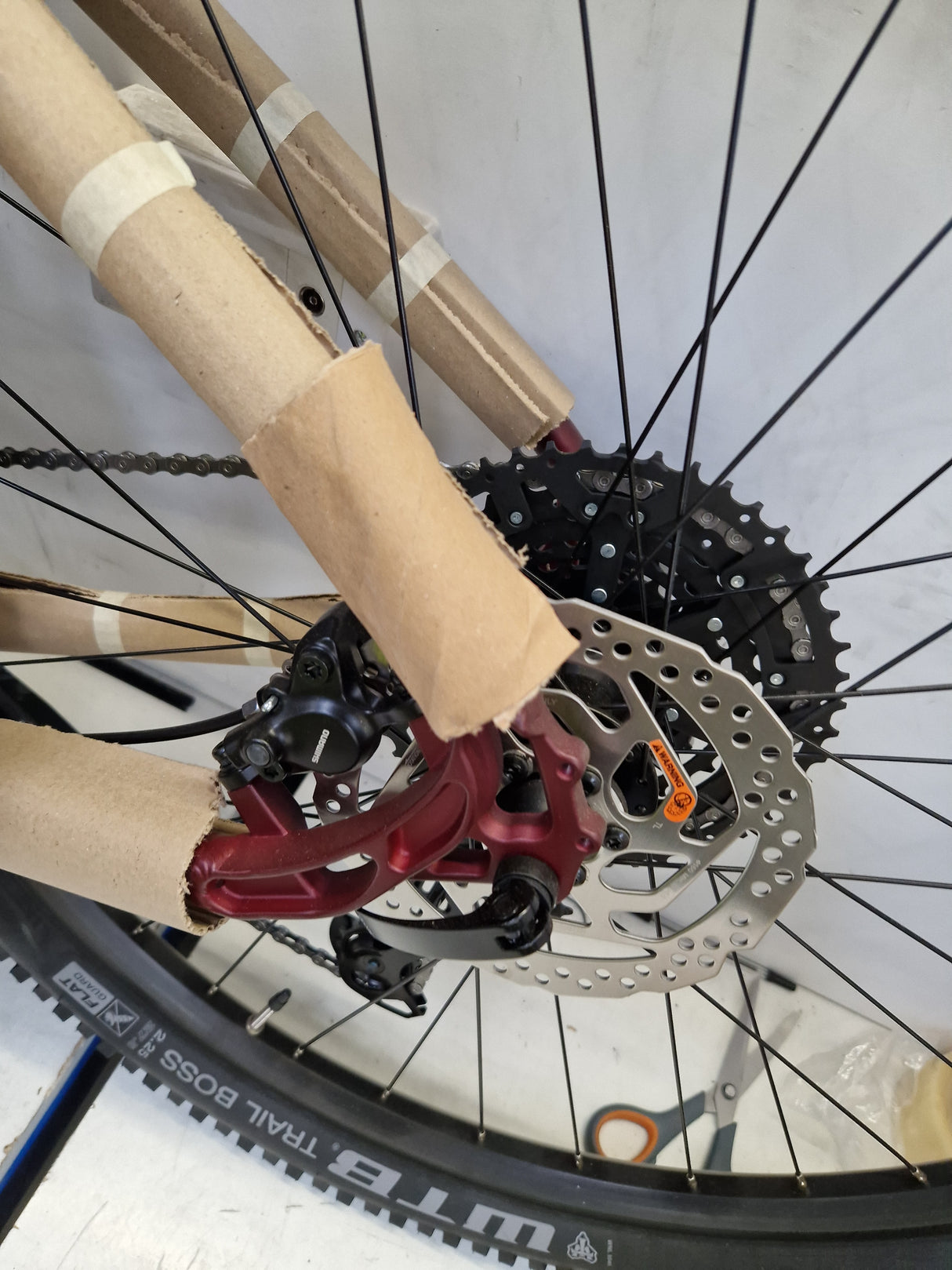 Carrera Fury 2025 Front Suspension 10-Speed Mountain Bike - Red - Medium