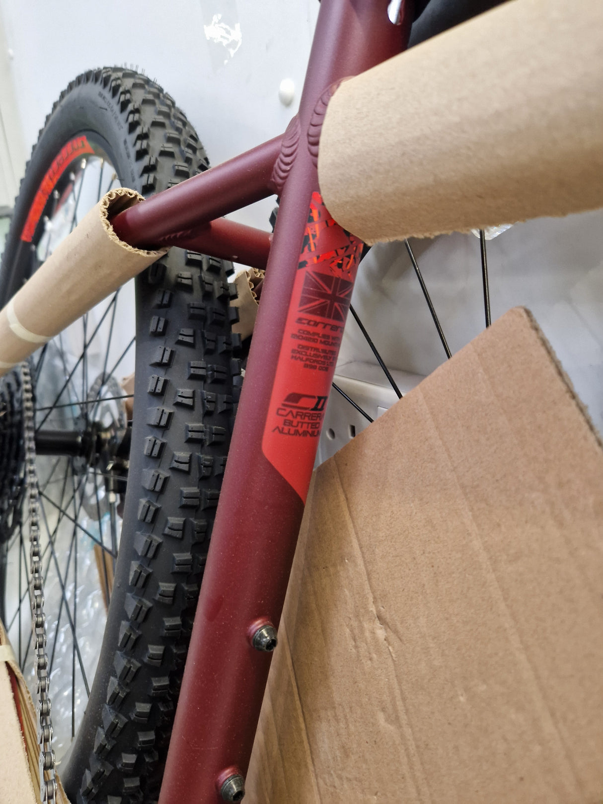 Carrera Fury 2025 Front Suspension 10-Speed Mountain Bike - Red - Medium