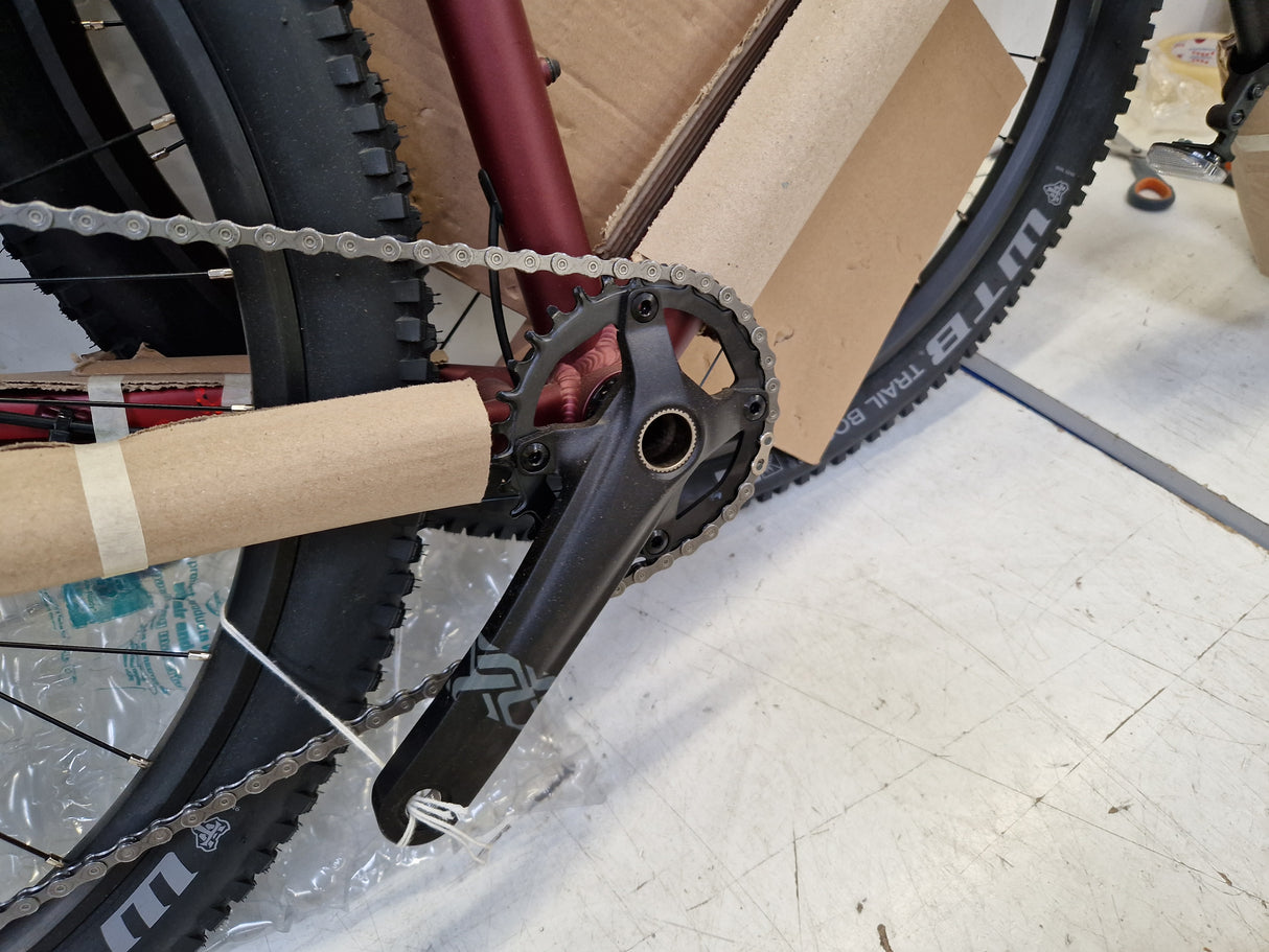 Carrera Fury 2025 Front Suspension 10-Speed Mountain Bike - Red - Medium