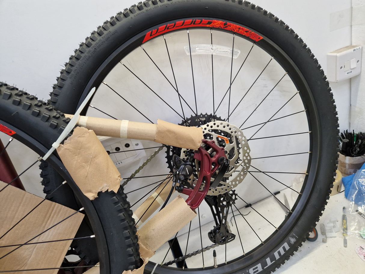 Carrera Fury 2025 Front Suspension 10-Speed Mountain Bike - Red - Medium