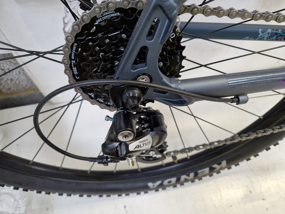 Carrera Vengeance Womens 16-Gears Alloy Mountain Bike - Grey - 16" Medium