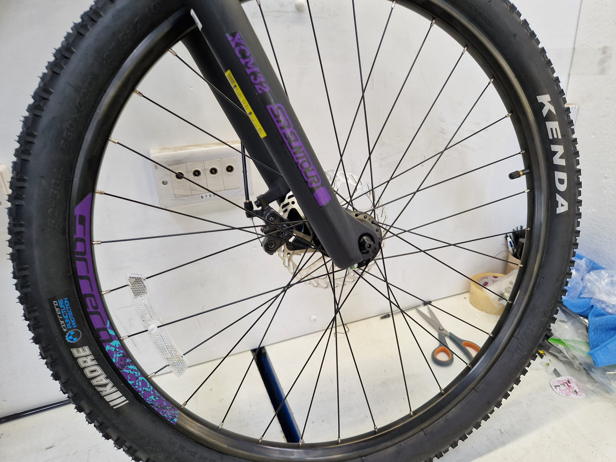 Carrera Vengeance Womens 16-Gears Alloy Mountain Bike - Grey - 16" Medium